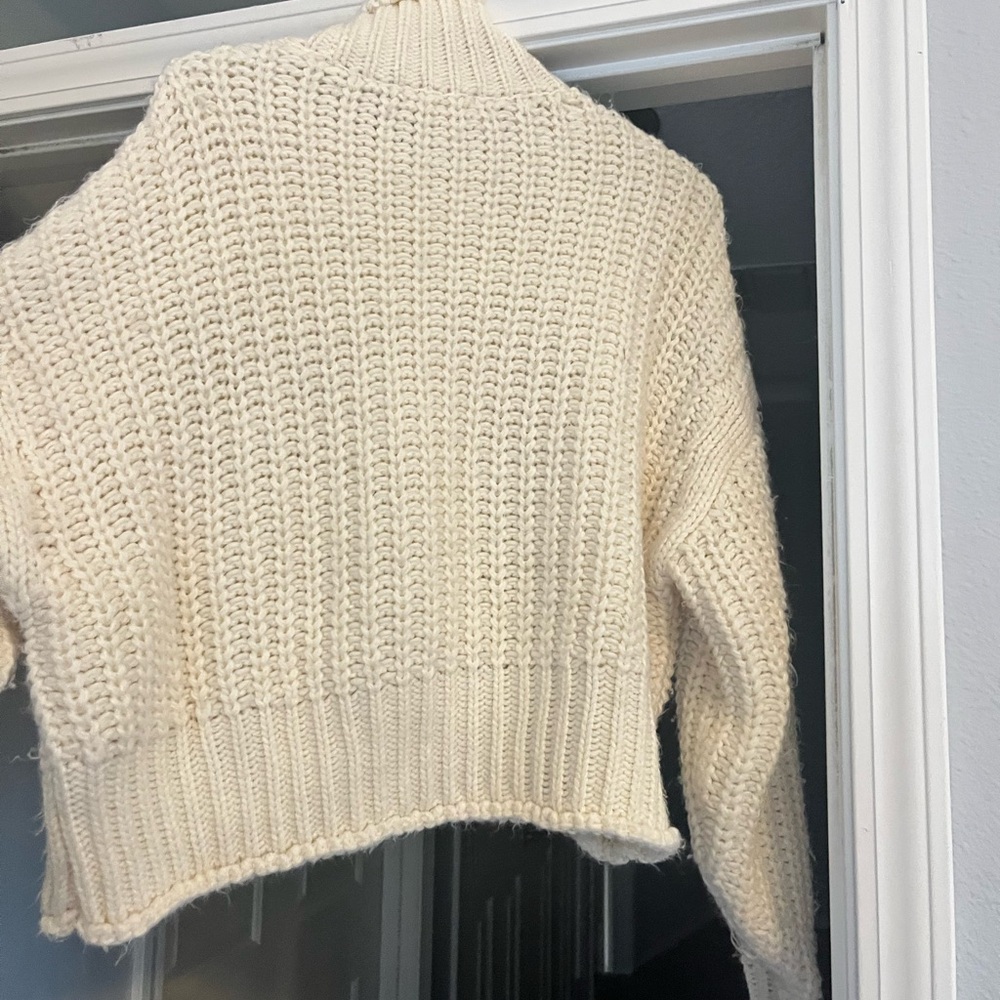 H&M Chunky Turtleneck Sweater White - Picture 4 of 4